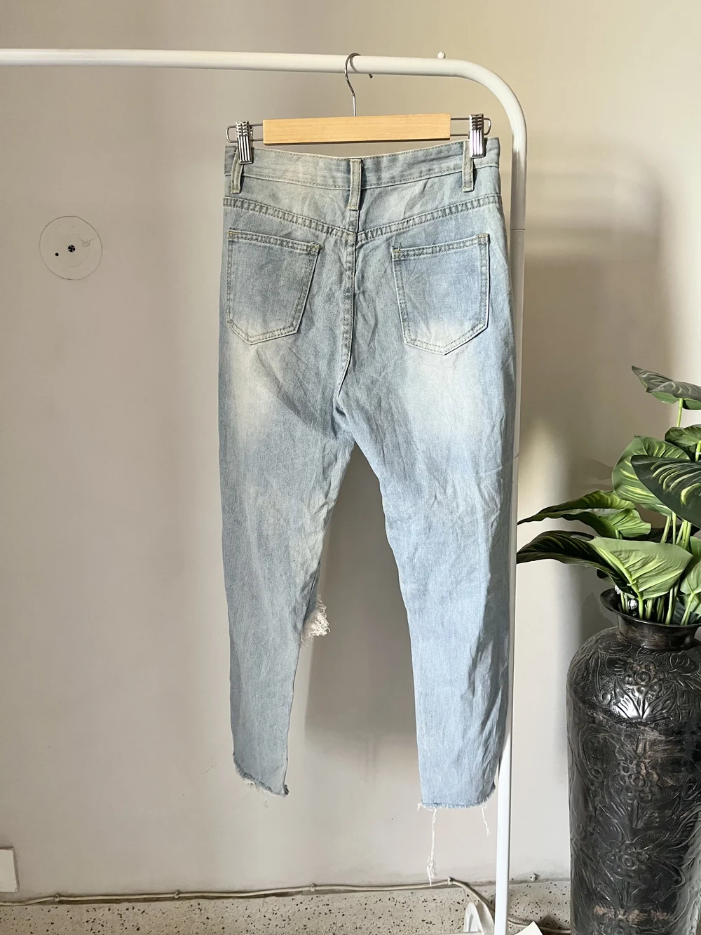 Front Ripped straight fit Jeans