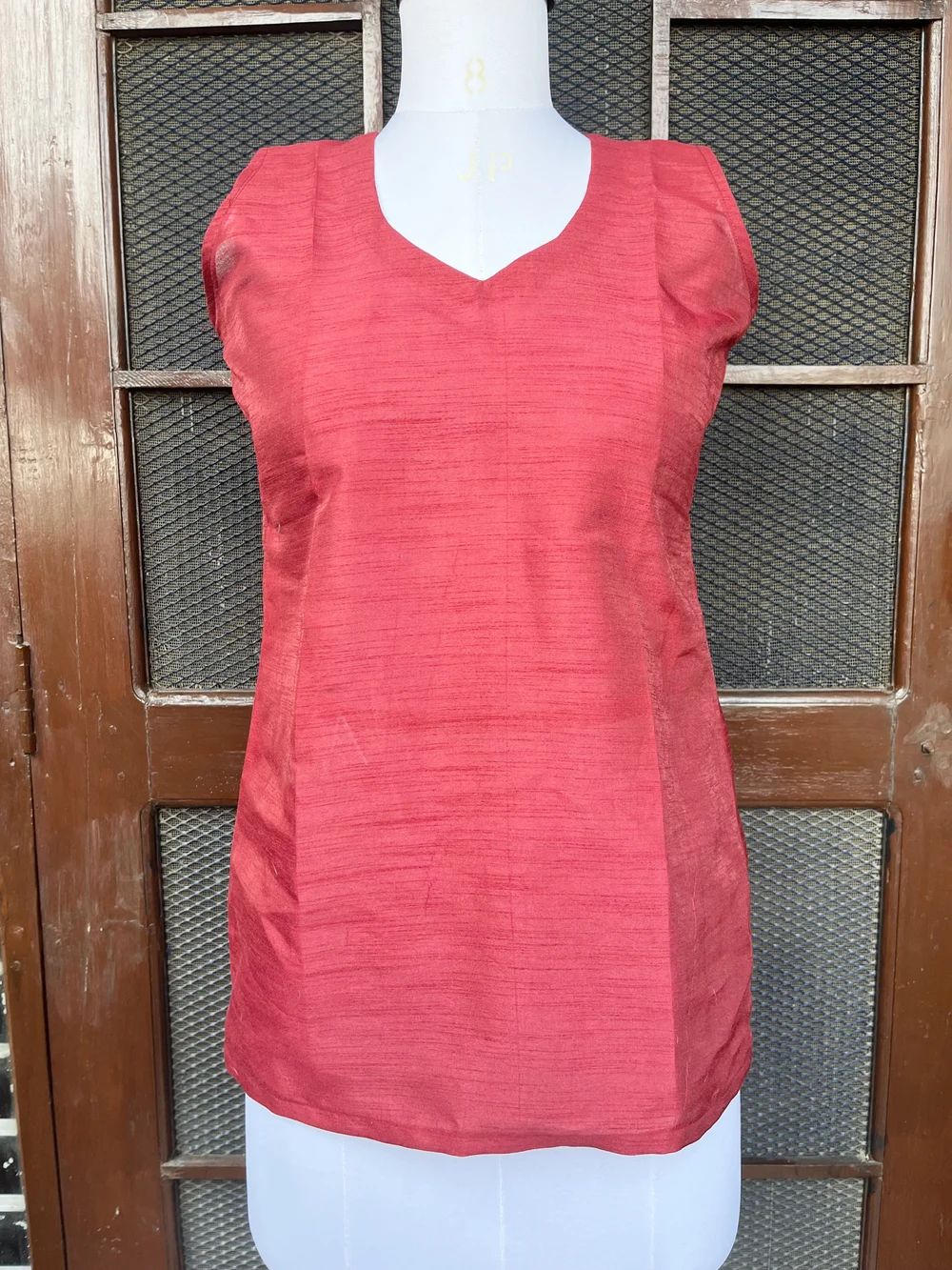 Wine sleeveless kurti