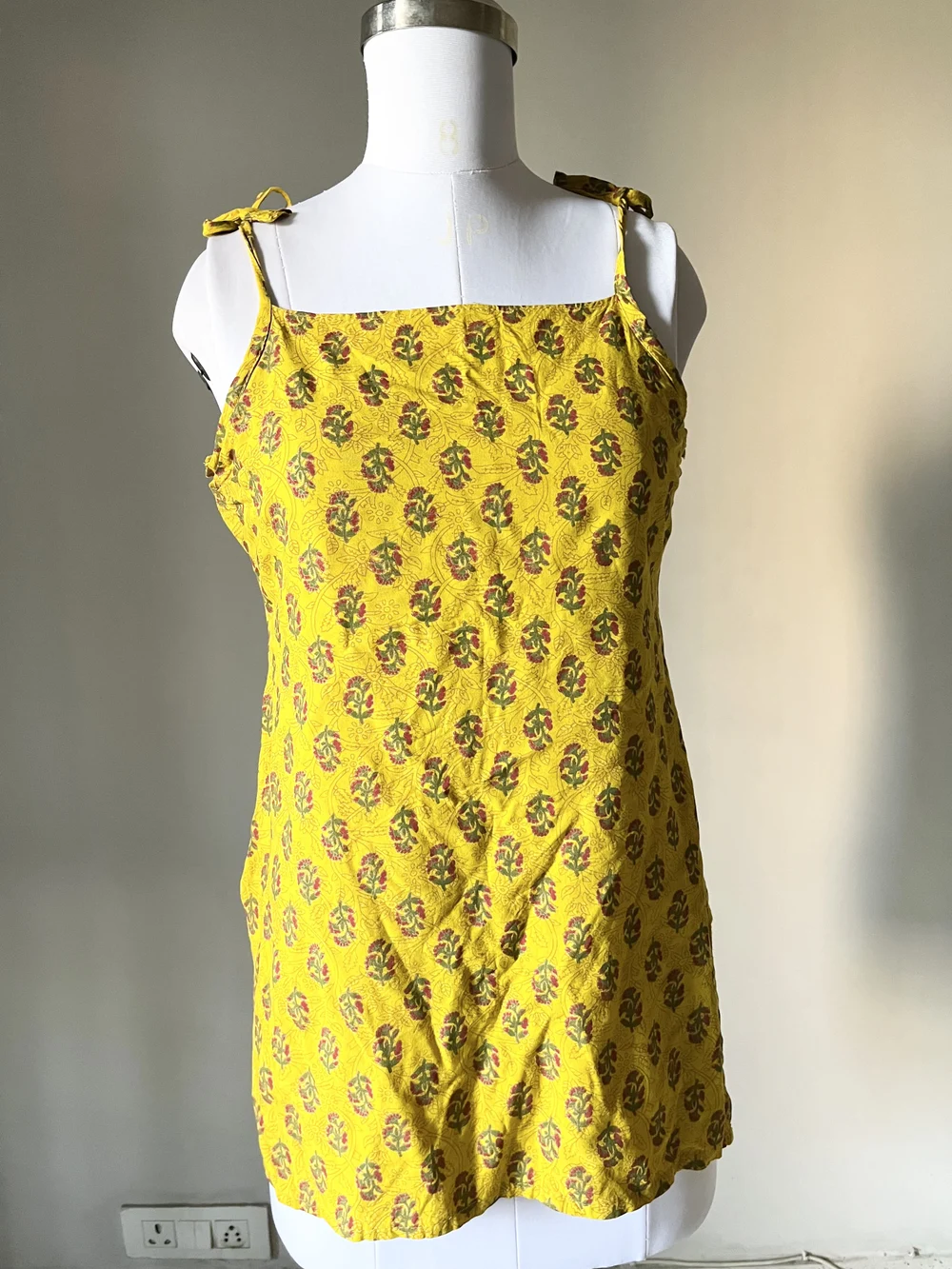 Mustard kurti