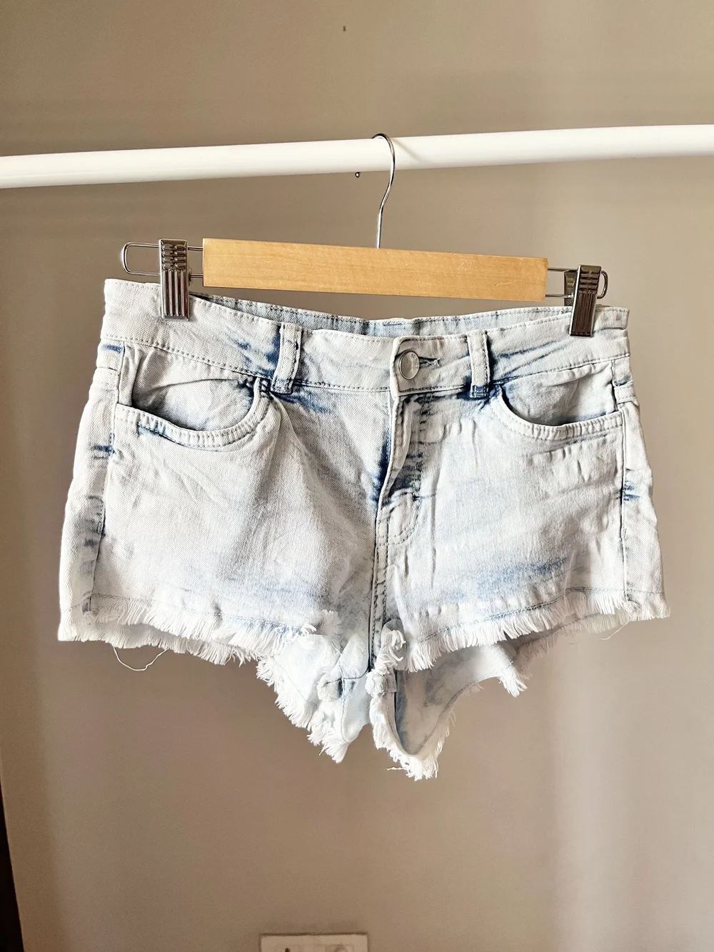 Acid washed booty shorts