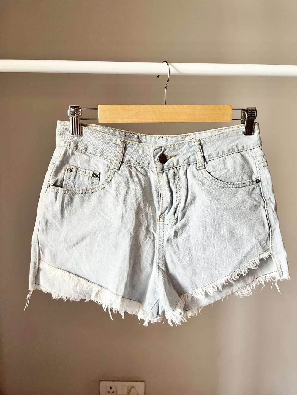 Acid washed shorts
