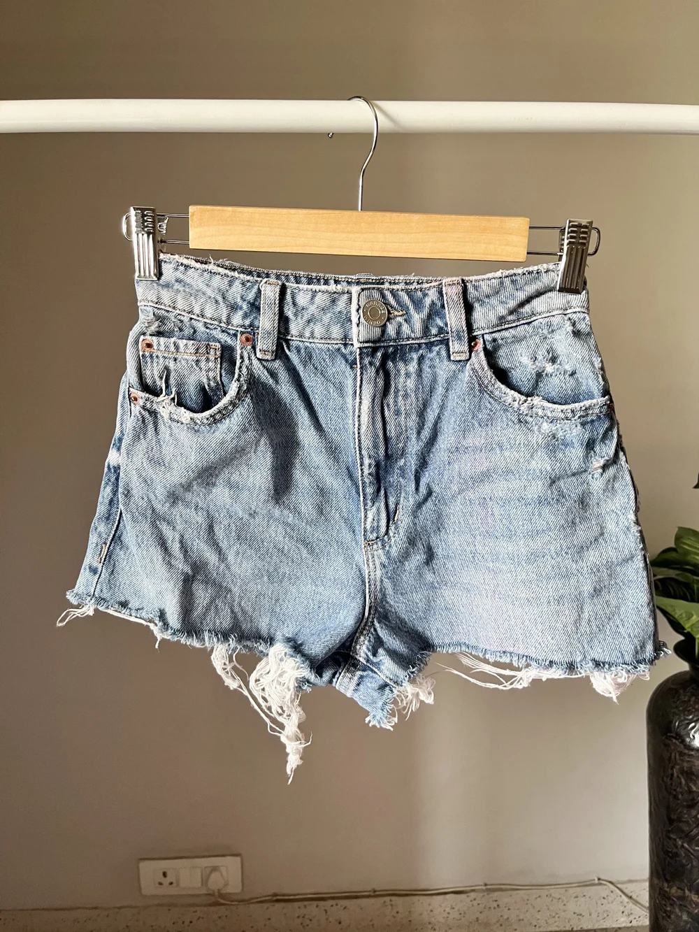 Ripped shorts