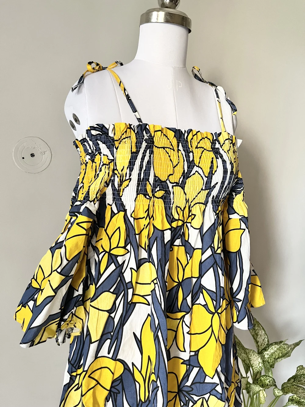 Yellow cold-shoulder printed dress