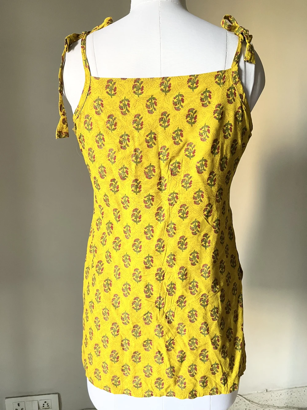 Mustard kurti