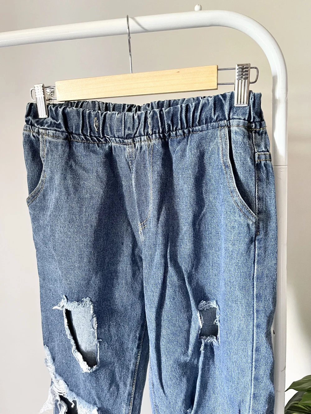 Blue ripped Straight fit Jeans
