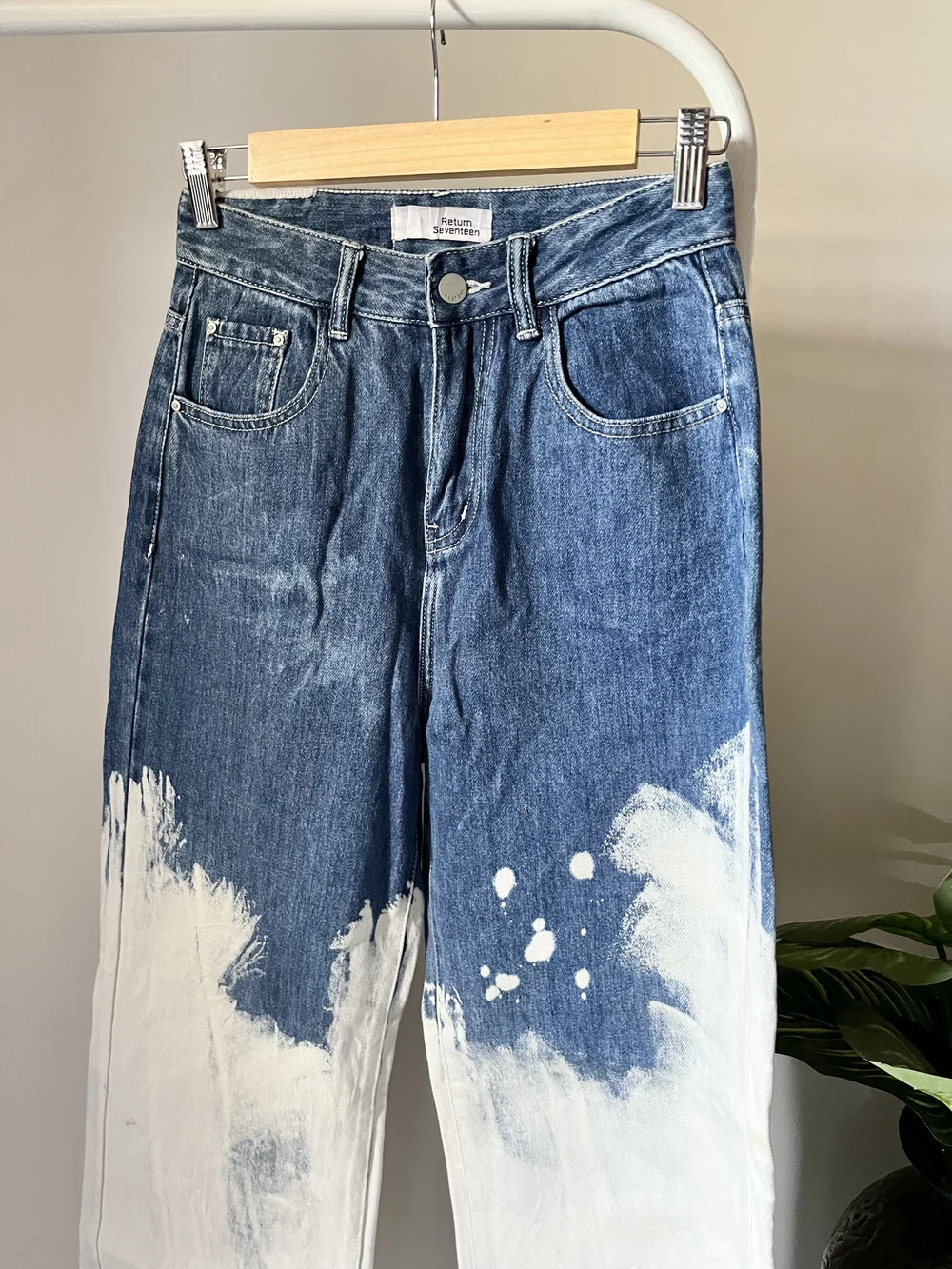 Acid wash wide-leg Jeans 