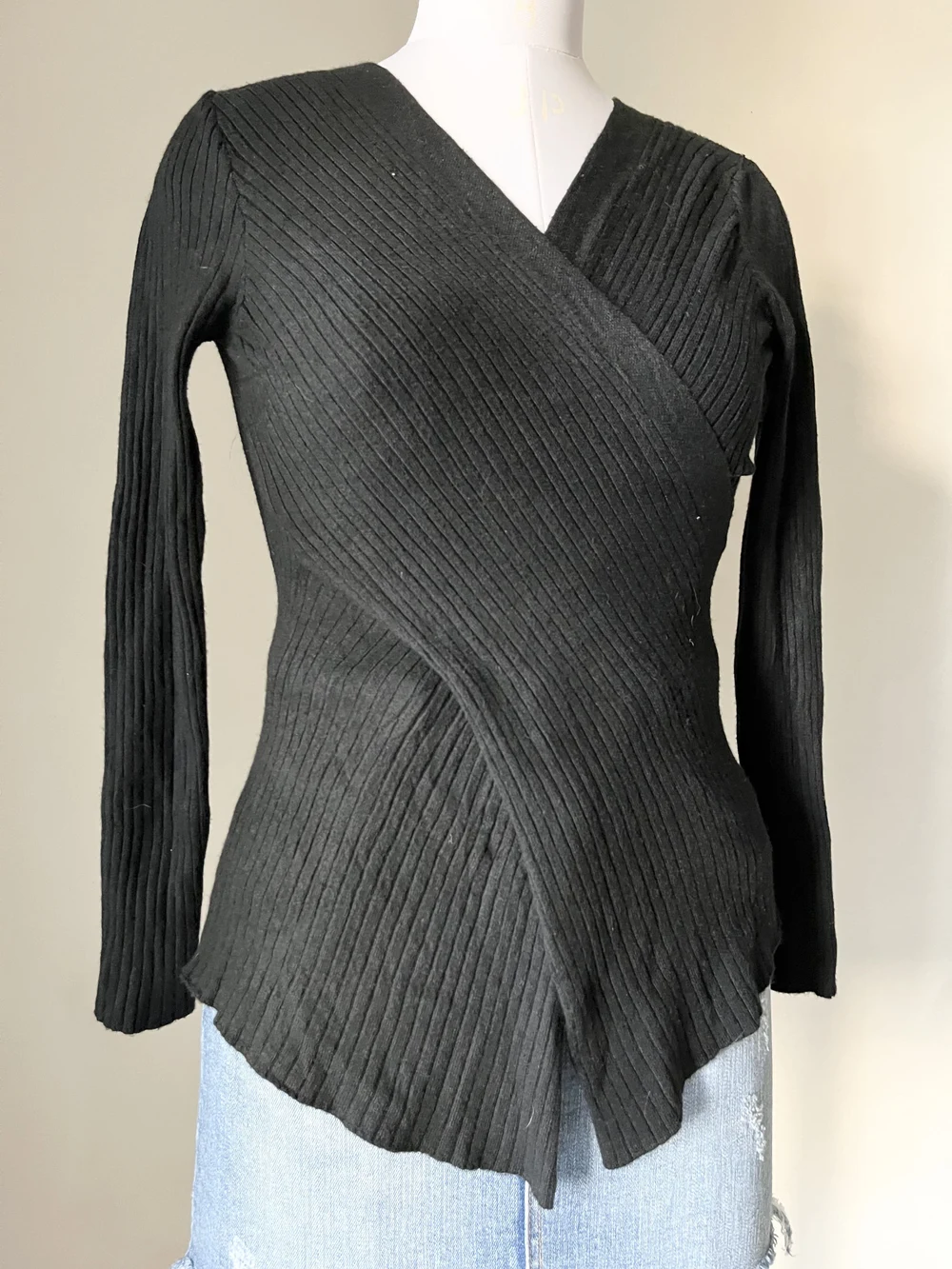 Black wrap rib top 