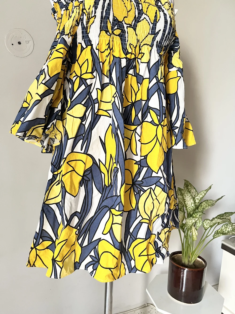 Yellow cold-shoulder printed dress