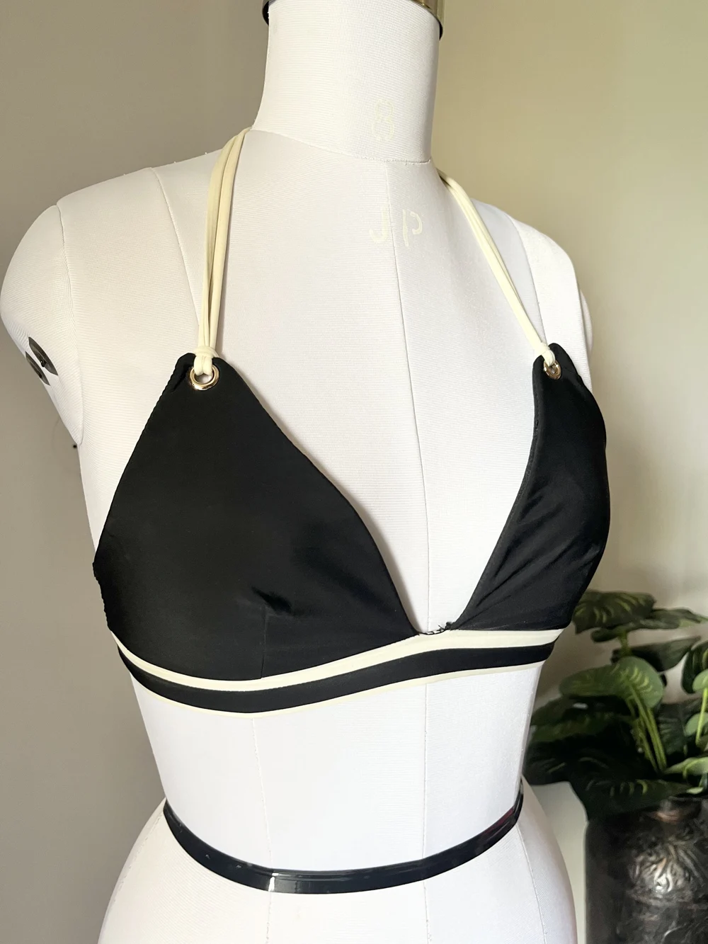 Black contrast Bikini top 