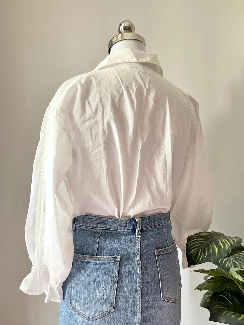 White puff sleeves shirt 