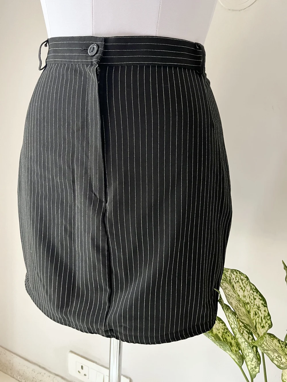 Black stripe skirt 