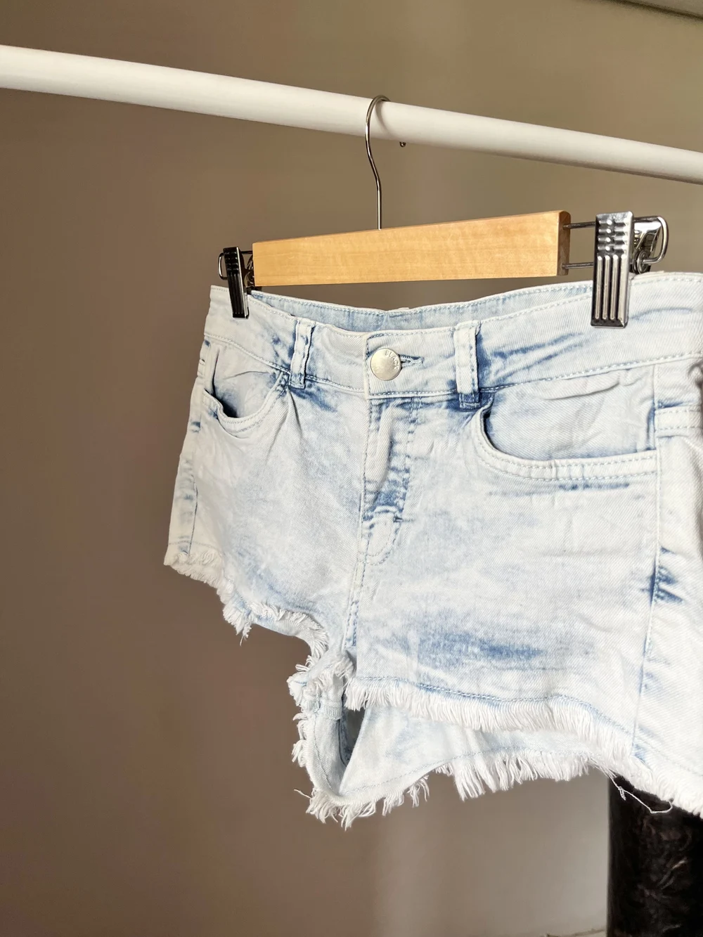 Acid washed booty shorts