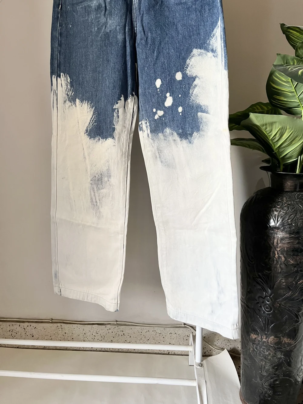 Acid wash wide-leg Jeans 