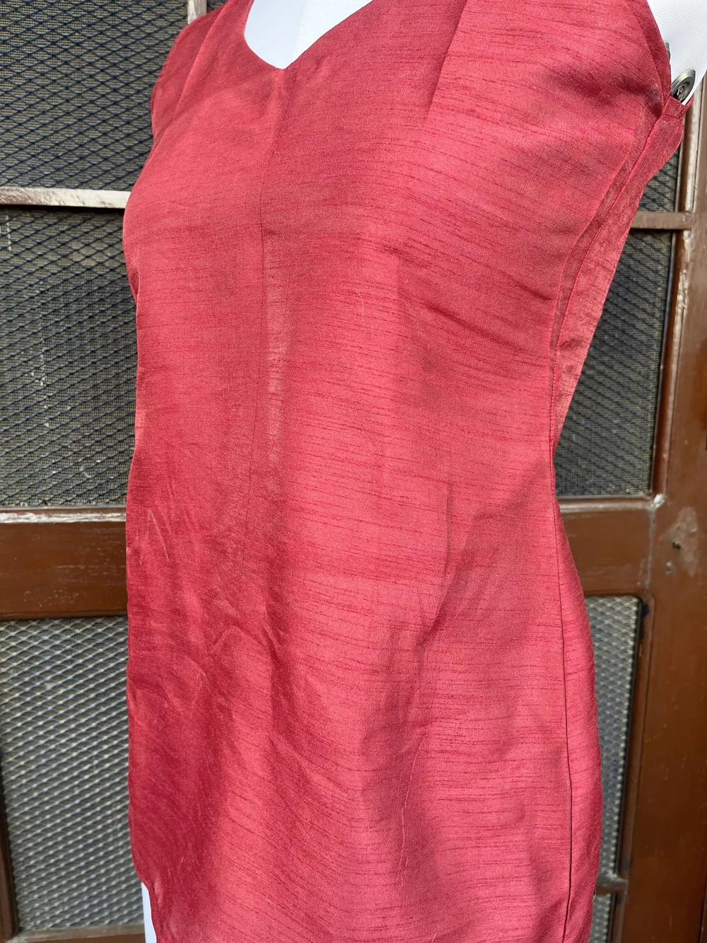 Wine sleeveless kurti