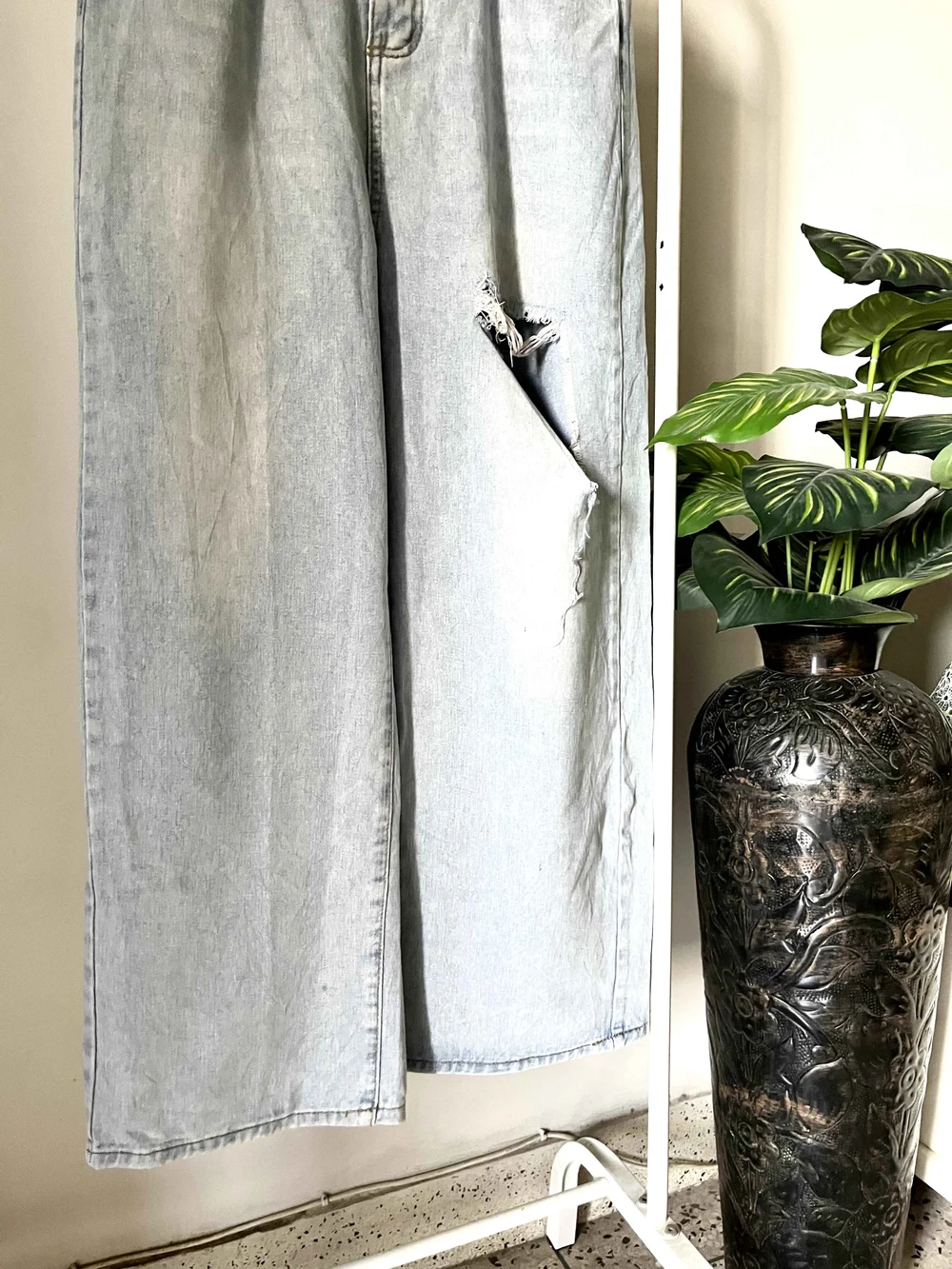 Blue one-leg ripped Highwaist Jeans 