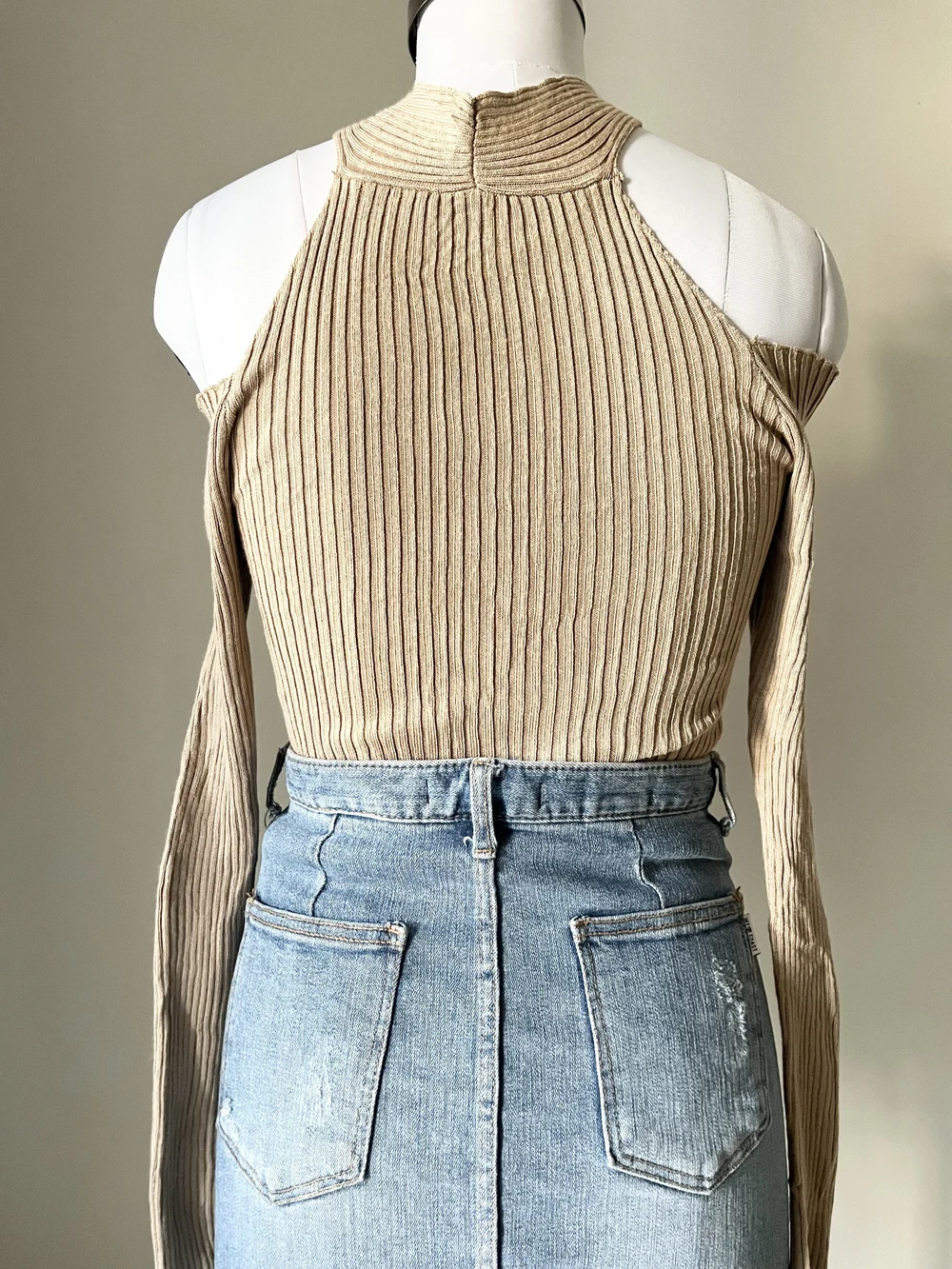 Criss-cross brown top