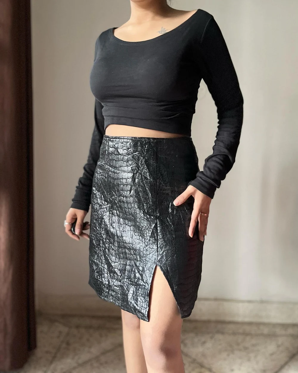 Leather slit skirt 