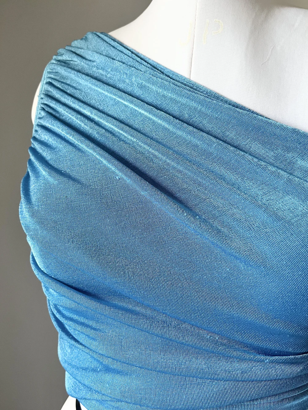 One-shoulder shimmer top