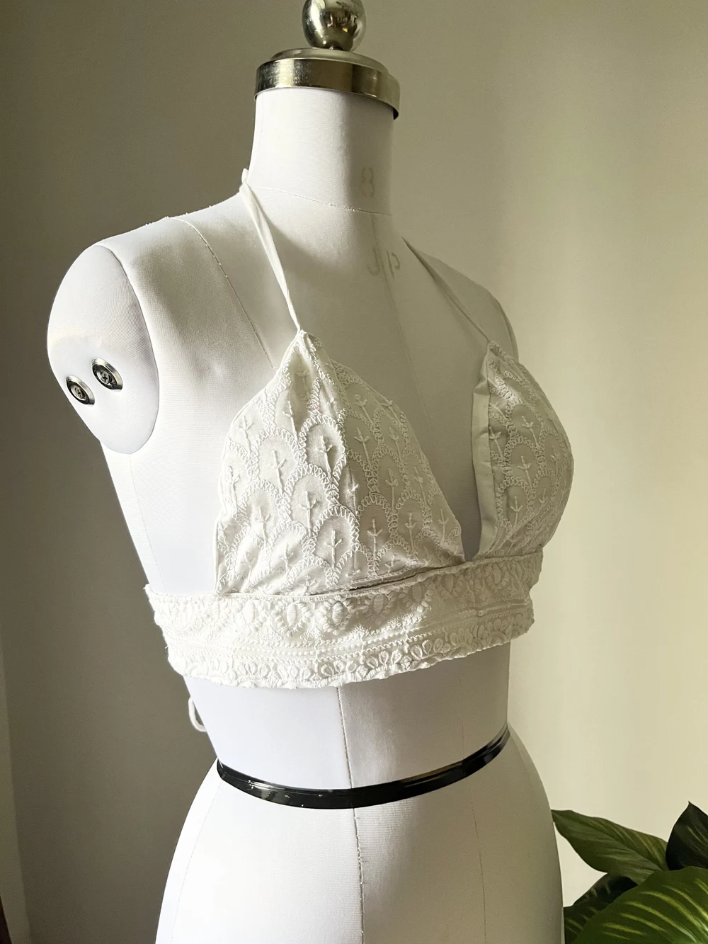 White halter-neck brallet top 