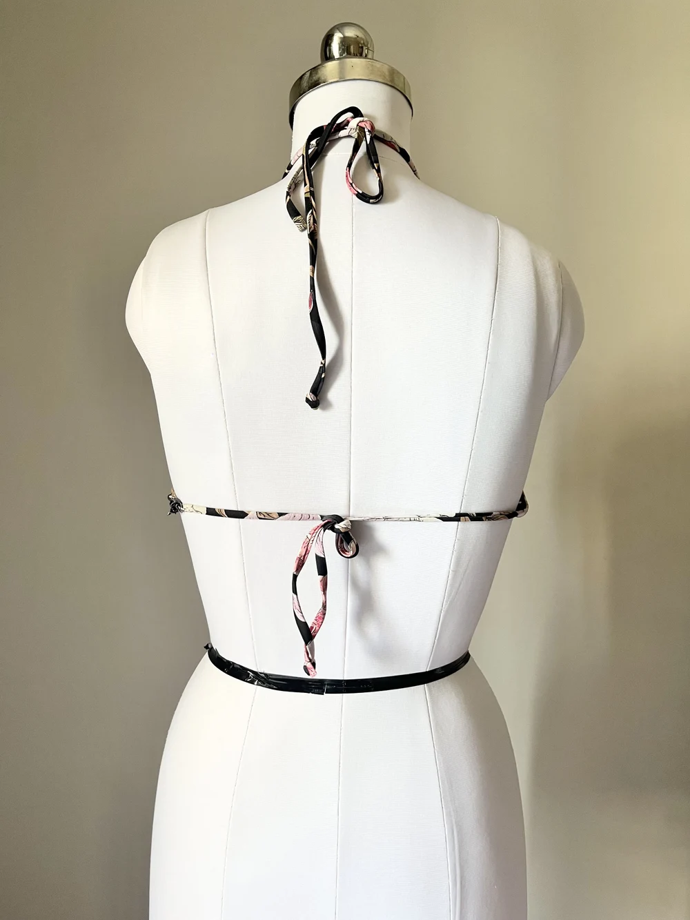 Floral criss-cross bikini top 