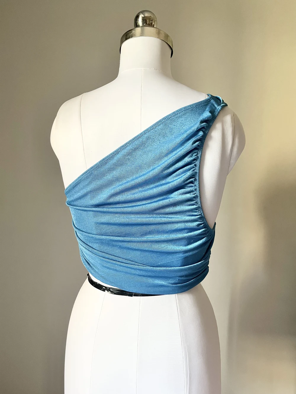 One-shoulder shimmer top