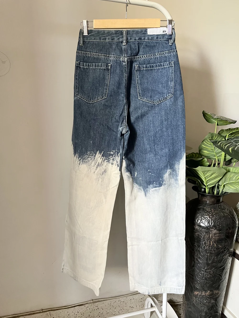 Acid wash wide-leg Jeans 