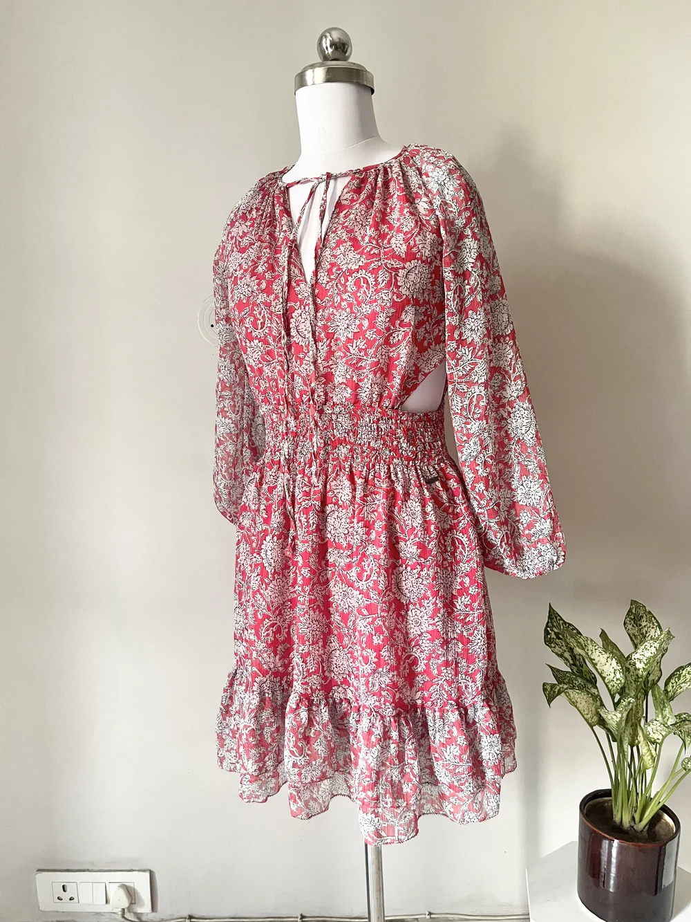 Paisley print cut-out dress