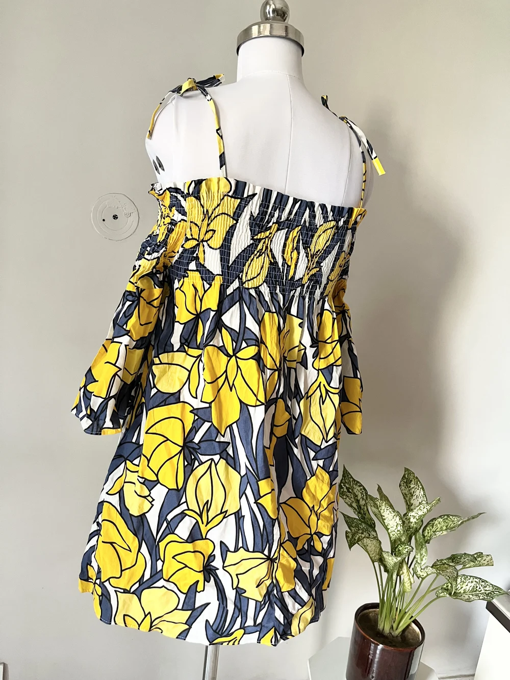Yellow cold-shoulder printed dress