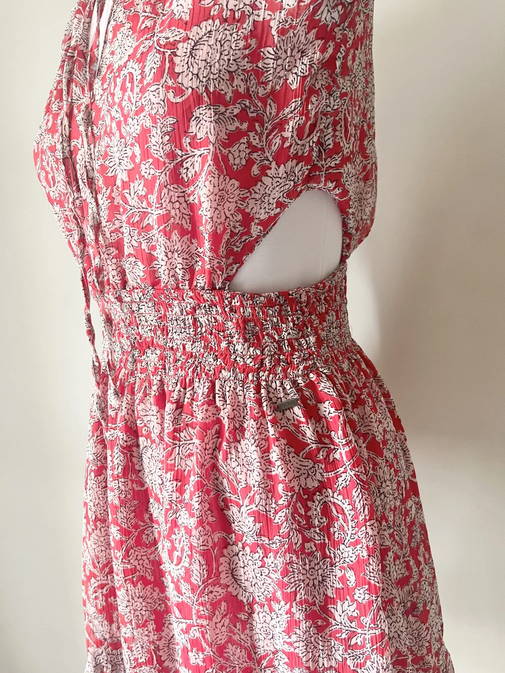 Paisley print cut-out dress